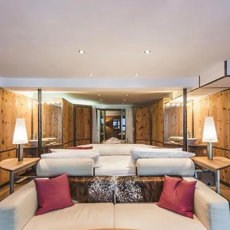 Apartment 3bdr Relaxing And Spacious Apartment- If You Want To Book, Please Contact On Wh-ats-app - 0034-635-518-216 !!!! *