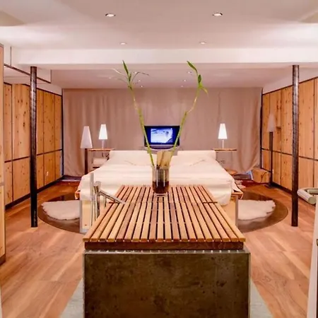 Apartment 3bdr Relaxing And Spacious Apartment- If You Want To Book, Please Contact On Wh-ats-app - 0034-635-518-216 !!!! Saas-Fee